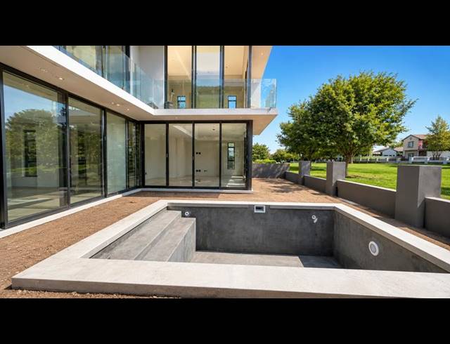 5 BEDROOM HOUSE FOR SALE IN COPPERLEAF ESTATE